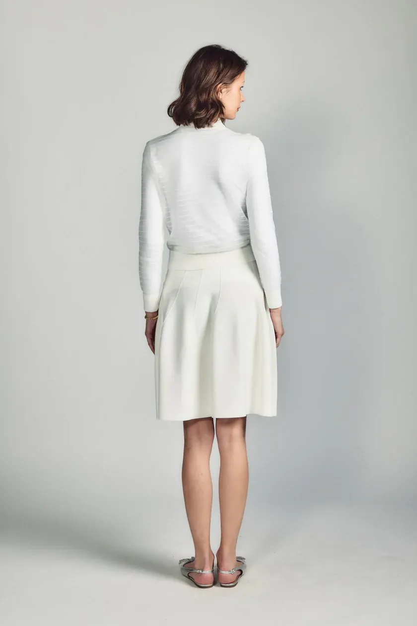 ALZ-J410 WHITE BOW SHEAR TOP