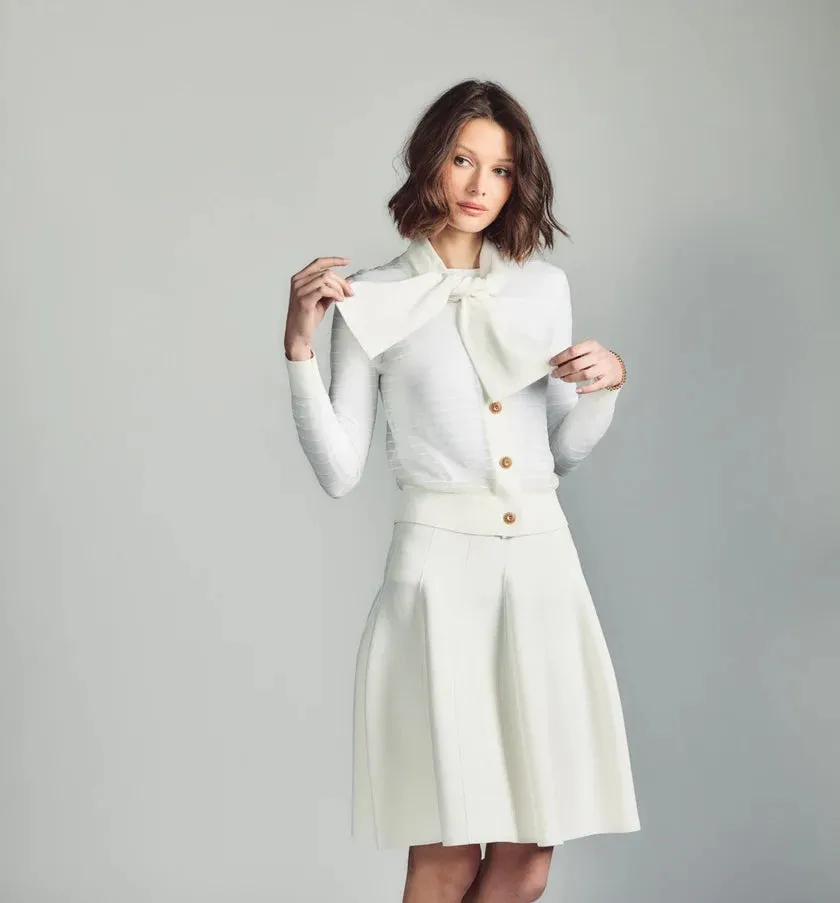 ALZ-J410 WHITE BOW SHEAR TOP