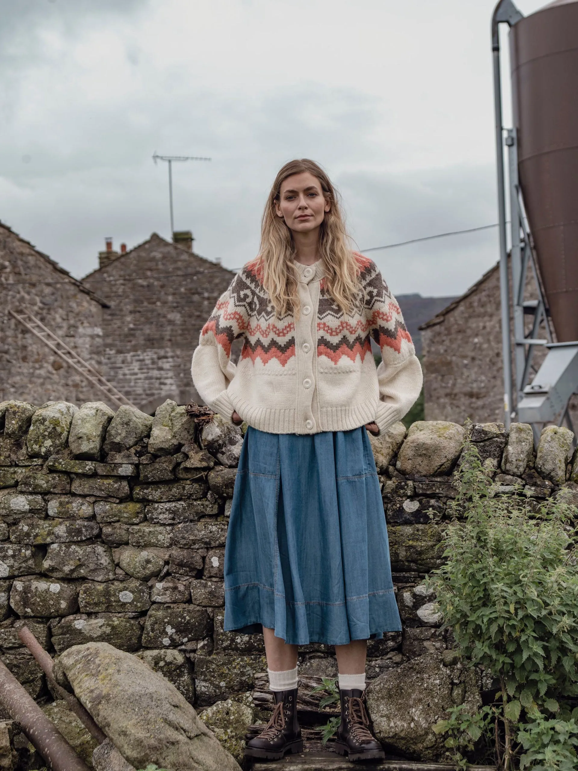 Ecru with shrimp and peat Fleetwood cardigan