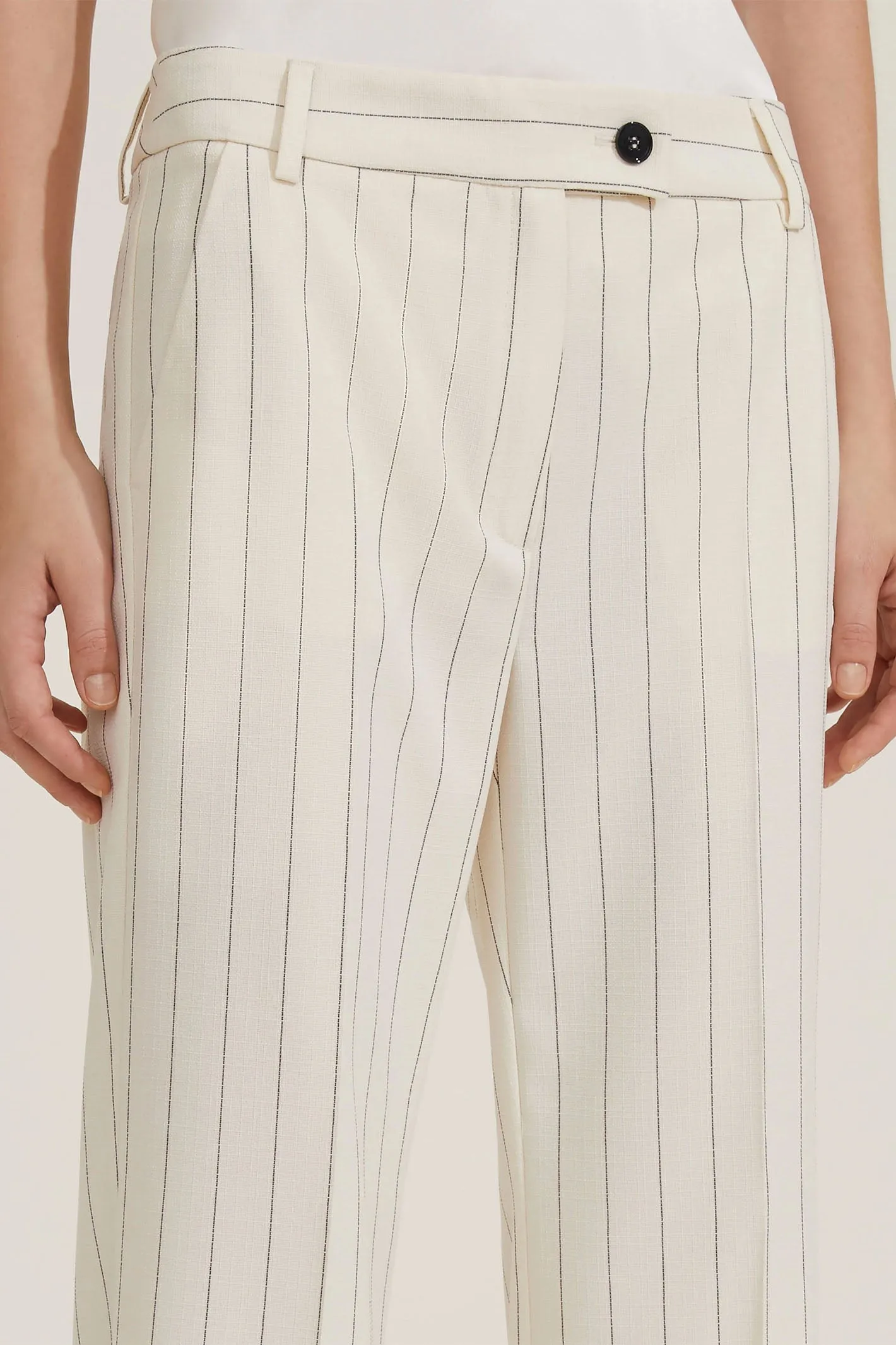 Emme Suit Agra Wool White Stripe 2515091021200 001