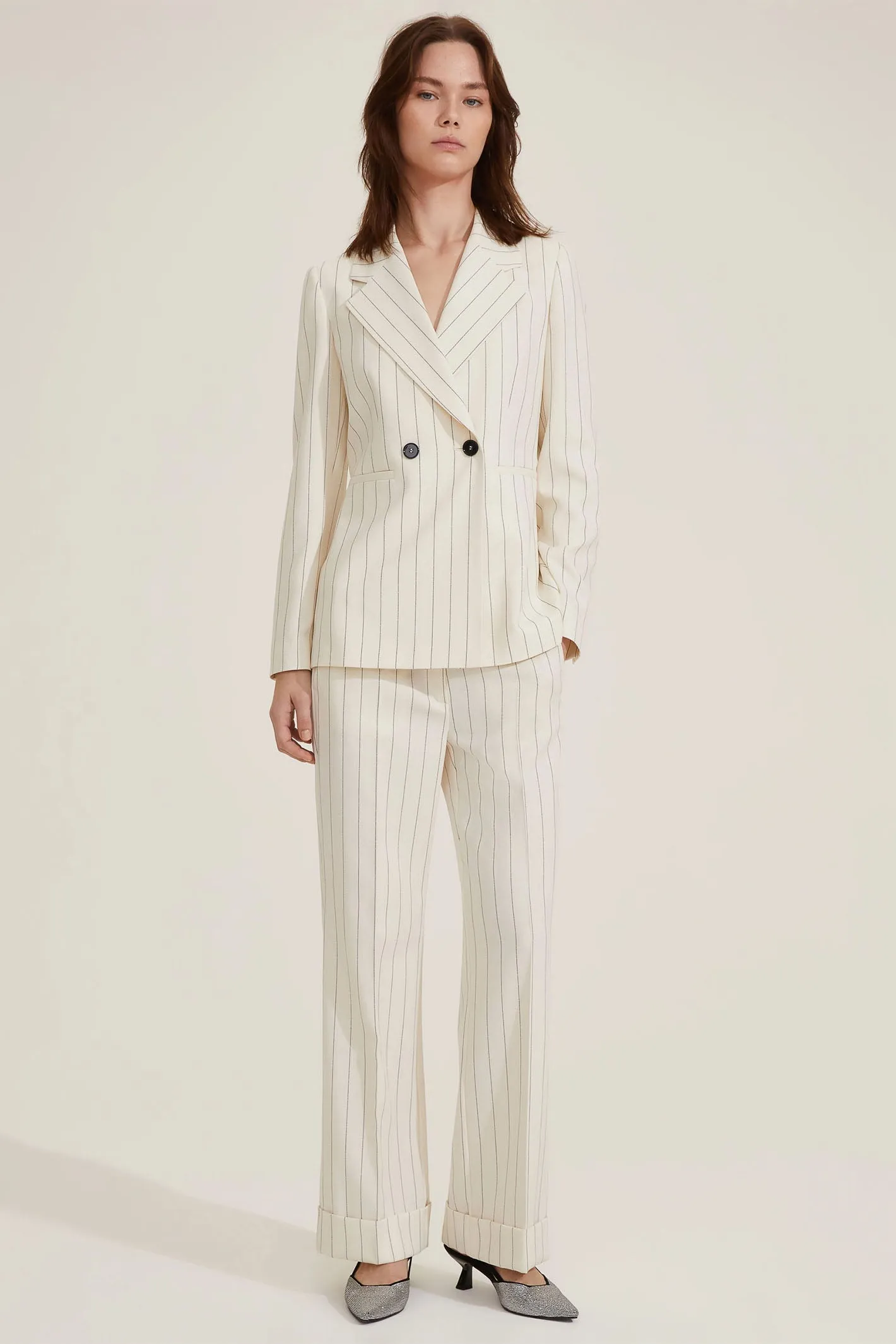 Emme Suit Agra Wool White Stripe 2515091021200 001