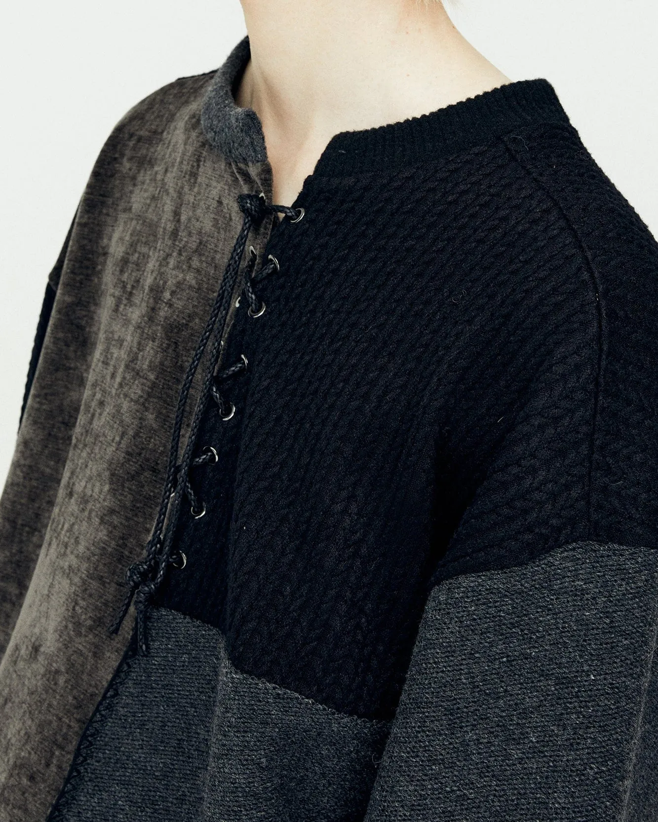LACE-UP OVERSIZED SWEATER atb1142m(BLACK)