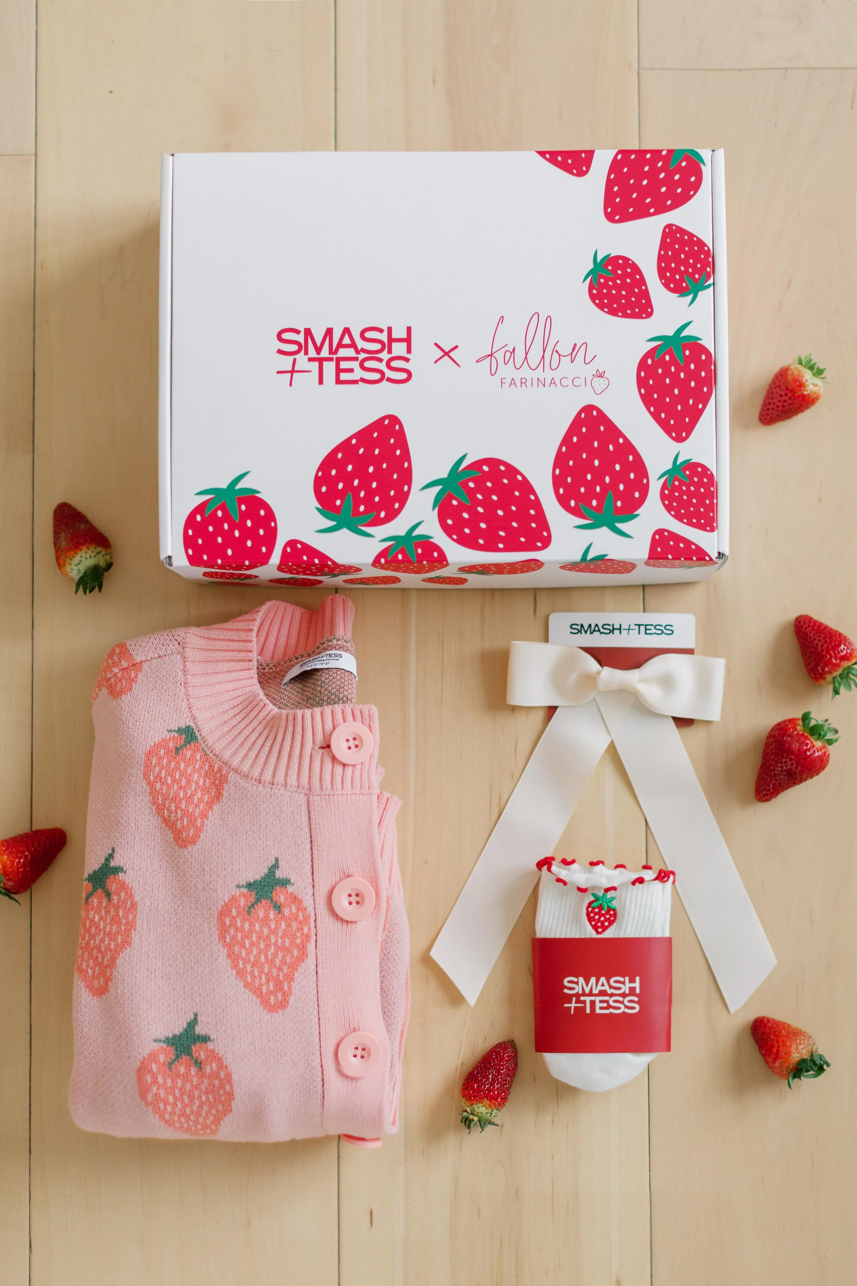 Strawberry Box in Pink Coral