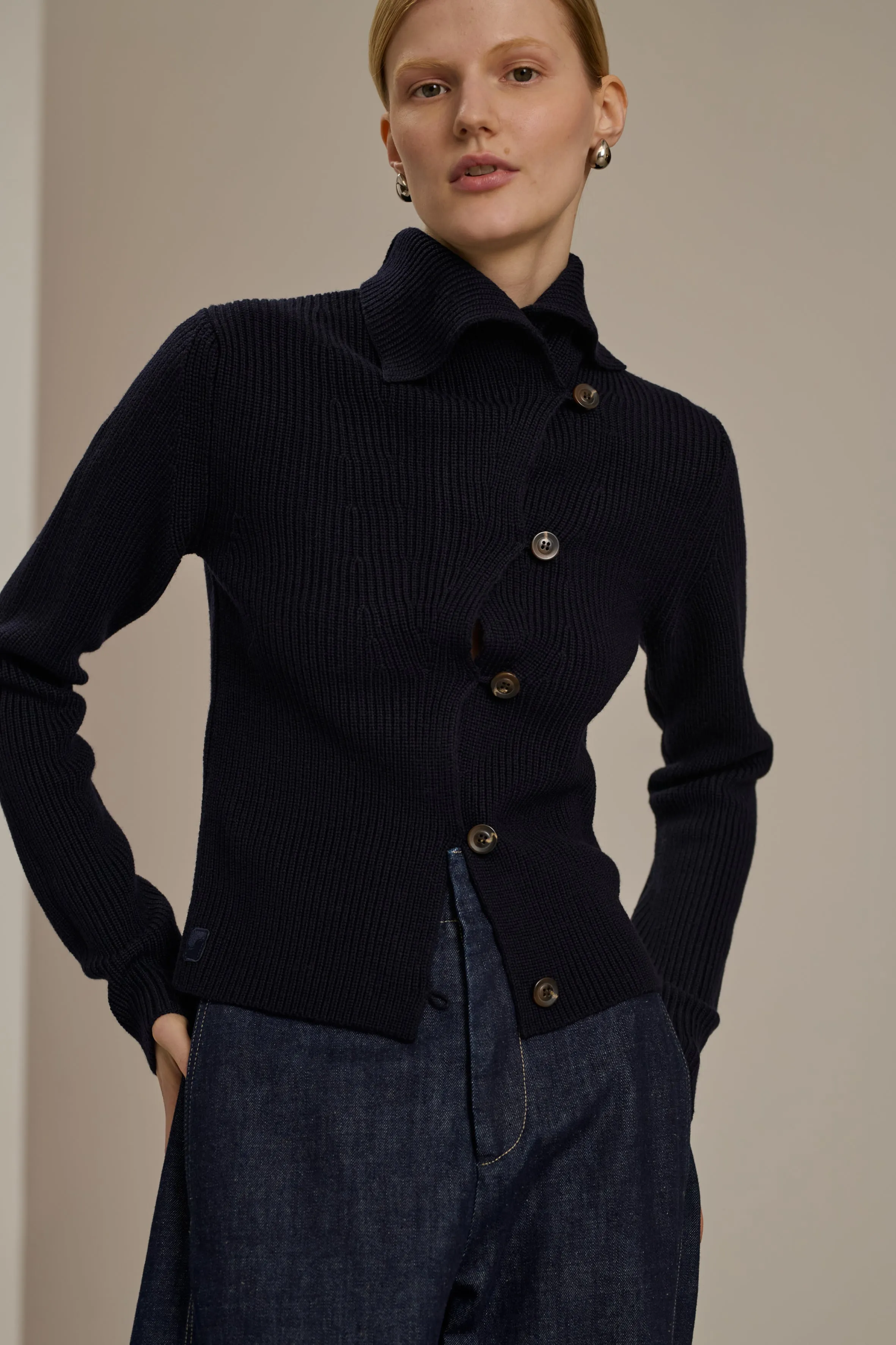 WIMY NAVY CARDIGAN